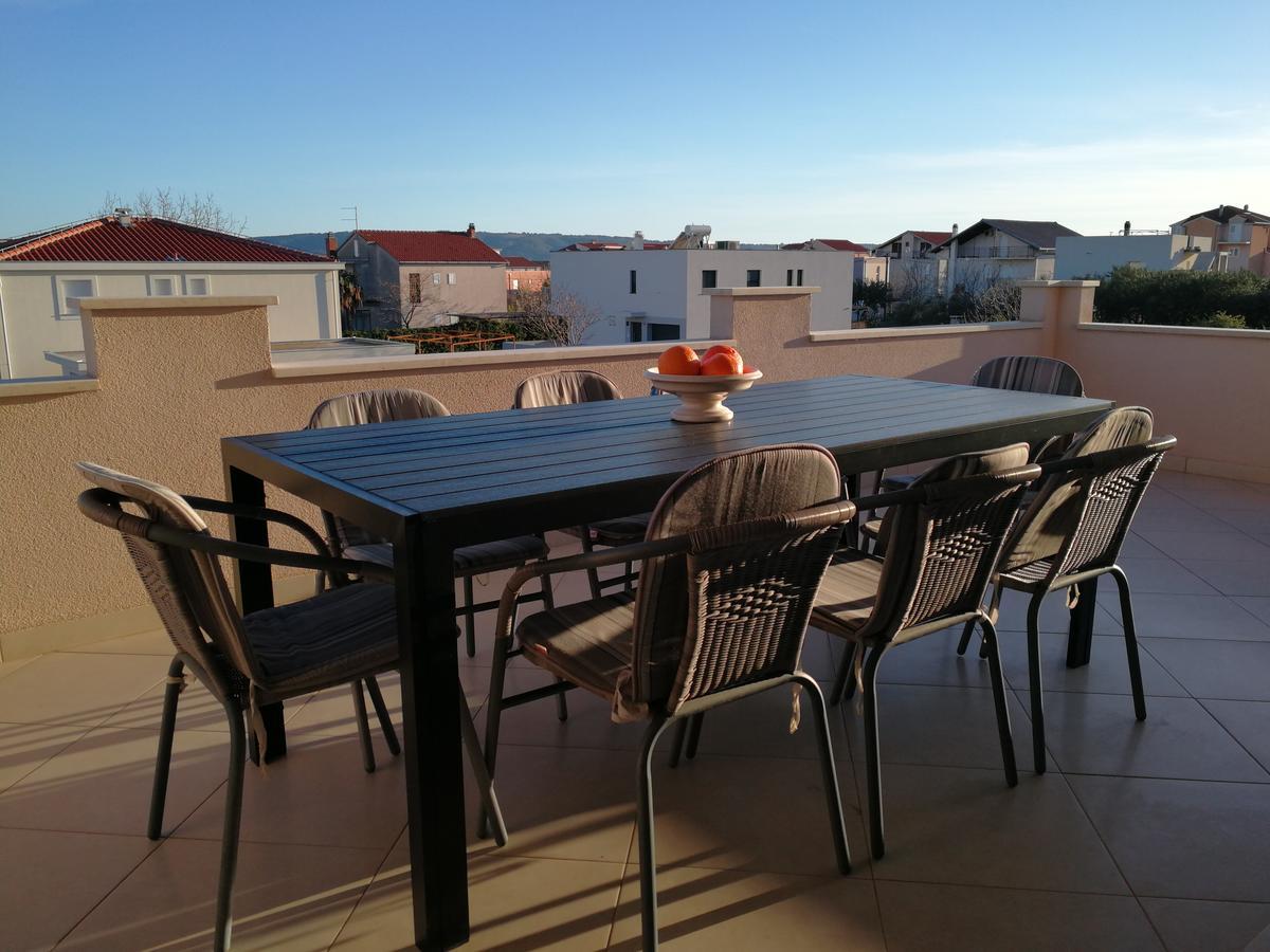 Apartment House Kastela With Heated Pool & Jacuzzi ภายนอก รูปภาพ